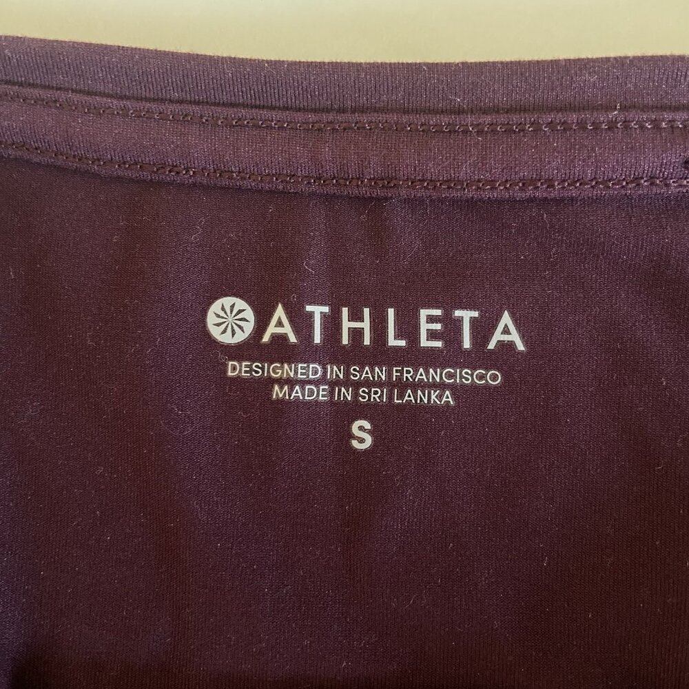 Athleta Limitless Short Sleeve Tee Burgundy Athletic Size Small Athletic Women's - Picture 4 of 8